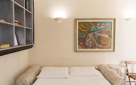 Classic 1Br Outside Ztl & 10 Min From Center